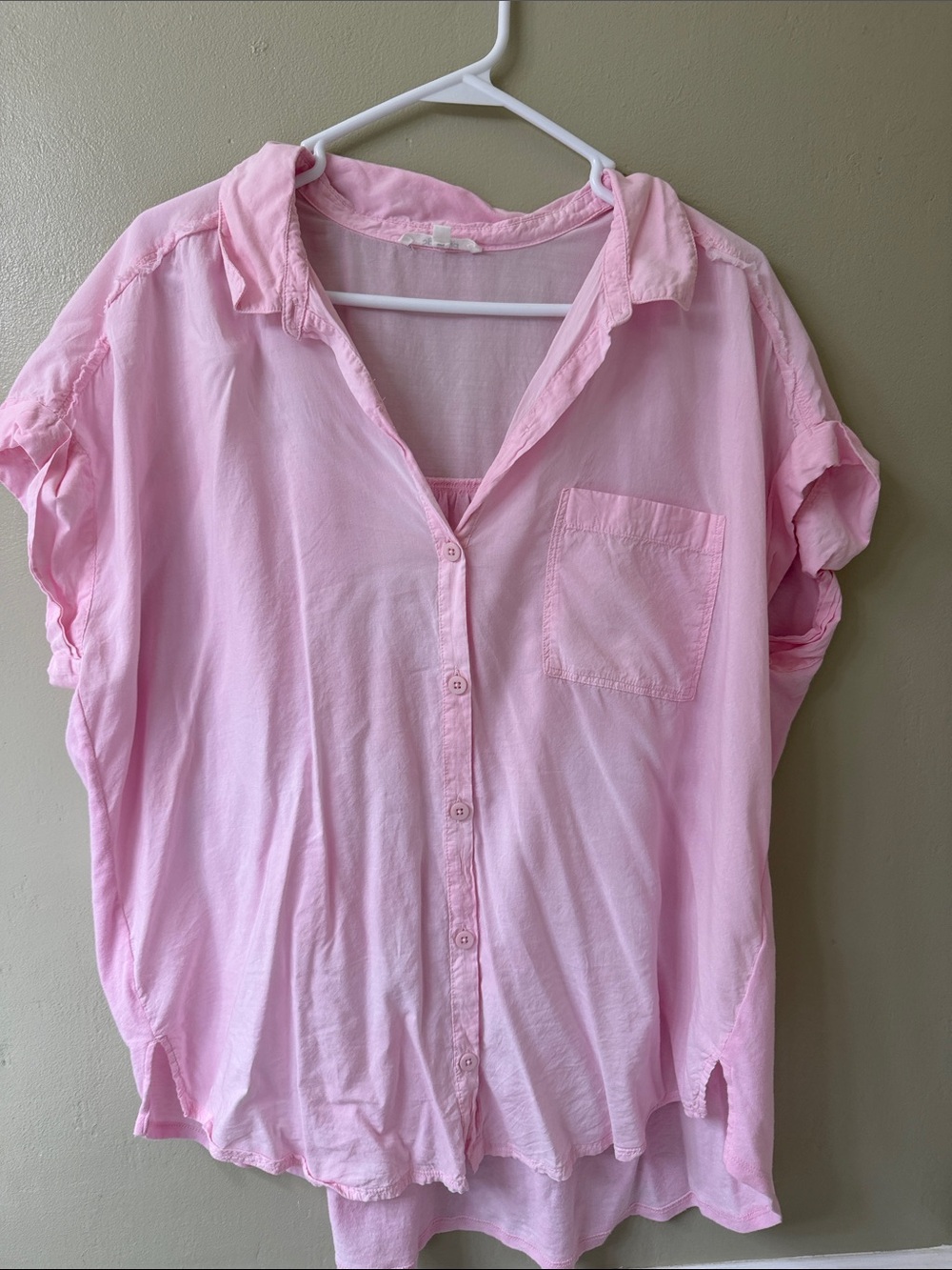 Splendid Pink Button-Front Short-Sleeve Blouse